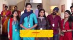 Kaatrukkenna Veli 10th January 2023 Surya, Vennila Get Romantic Episode 585