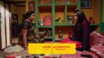 Kaatrukkenna Veli 23rd January 2023 Varadhan Consoles Vennila Episode 595