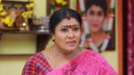 Kaatrukkenna Veli 5th June 2023 Shivani Makes a Promise Episode 708