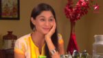 Navya Naye Dhadkan Naye Sawaal S3 27th August 2011 Renuka is back home Episode 37